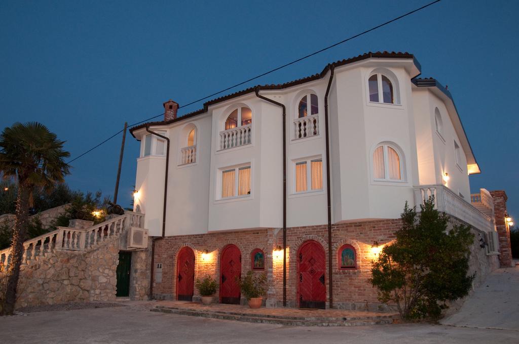Casa Oasa -Accommodation , Pizzeria & Bar Marezige Εξωτερικό φωτογραφία